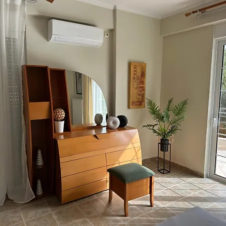 Ariadni Villa *